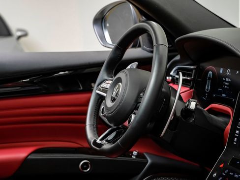 Used 2023 Maserati Grecale Modena image 18