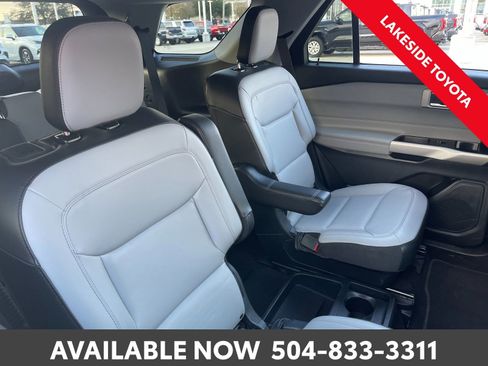 Used 2021 Ford Explorer XLT w/ Equipment Group 202A image 19
