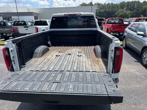 Used 2024 GMC Sierra 3500 Denali Ultimate AWD/4WD image 24