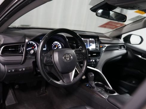 Used 2023 Toyota Camry SE FWD image 7