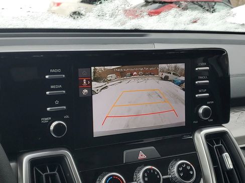 Used 2023 Kia Sorento LX image 19