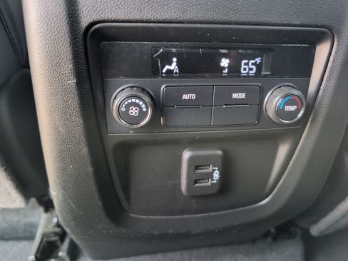 Used 2024 Buick Enclave Essence w/ Experience Buick Package FWD image 15