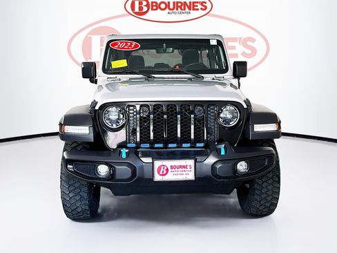 Used 2023 Jeep Wrangler Unlimited w/ Sun & Screen Package AWD/4WD image 6