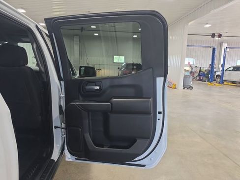 Used 2024 Chevrolet Silverado 1500 Custom Trail Boss AWD/4WD image 27
