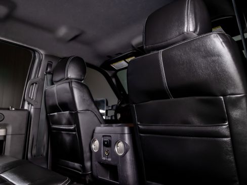 Used 2015 Ford F250 Lariat w/ Lariat Interior Package image 17