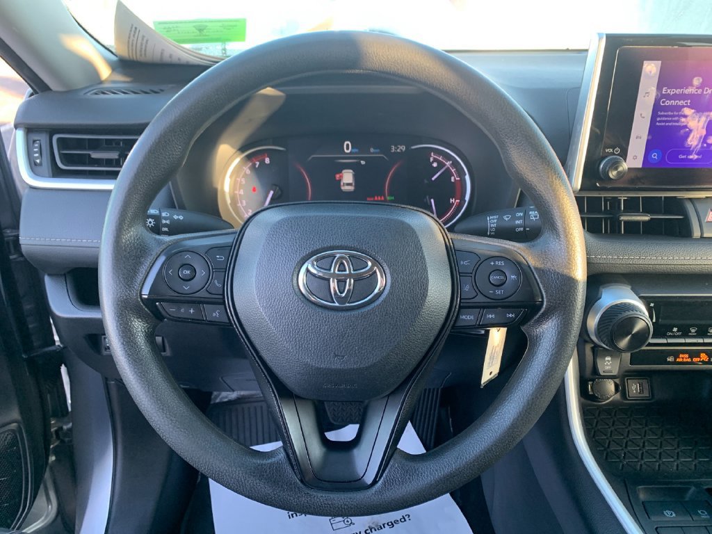 Used 2024 Toyota RAV4 LE AWD/4WD image 26