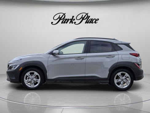Used 2023 Hyundai Kona SEL w/ Convenience Package FWD image 2