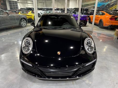 Used 2018 Porsche 911 Carrera image 2