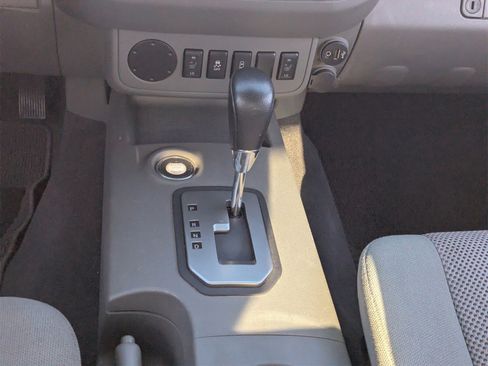 Used 2020 Nissan Frontier SV image 21