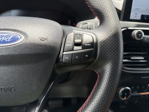 Used 2025 Ford Escape ST-Line AWD/4WD image 25