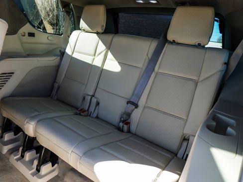 Used 2021 Cadillac Escalade Sport Platinum image 10