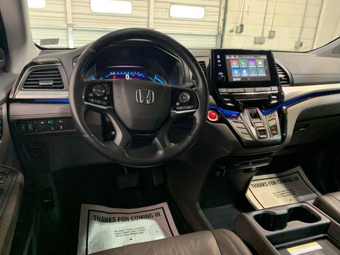 Used 2018 Honda Odyssey Elite image 4