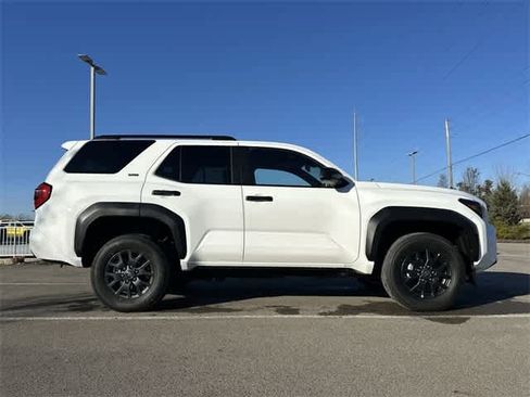 Used 2025 Toyota 4Runner SR5 image 3