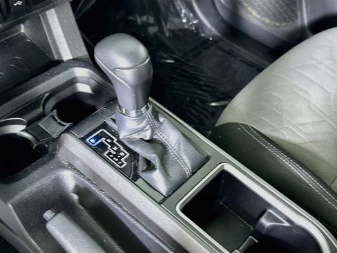 Used 2023 Toyota Tacoma TRD Off-Road AWD/4WD image 31