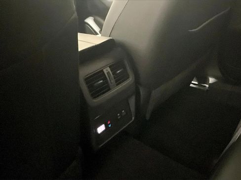 Used 2023 Nissan Rogue SL w/ SL Premium Package image 10