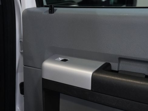 Used 2015 Ford F250 XLT w/ XLT Value Package image 28