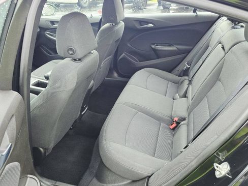 Used 2018 Chevrolet Cruze LT w/ Redline Edition FWD image 12