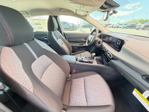 New 2026 Nissan Sentra SV FWD image 32