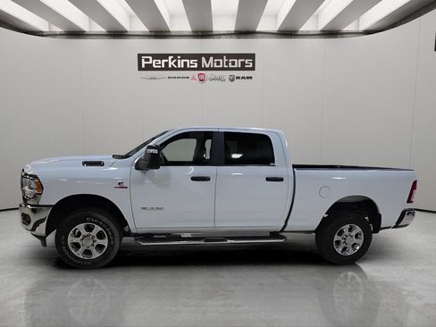 Used 2024 RAM 2500 Big Horn w/ Off Road Package AWD/4WD image 2