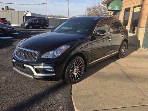 Used 2017 INFINITI QX50 AWD w/ Premium Plus Package image 2
