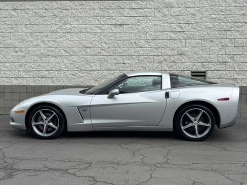 Used 2013 Chevrolet Corvette Coupe RWD image 12