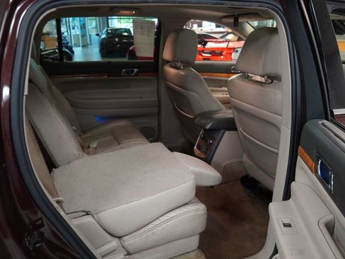 Used 2010 Lincoln MKT 2WD image 21