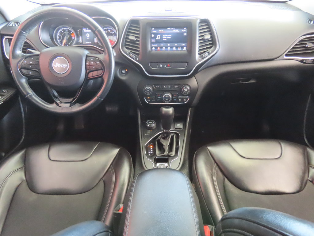 Used 2019 Jeep Cherokee Latitude Plus AWD/4WD image 39