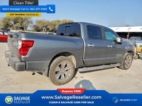 Used 2017 Nissan Titan SV image 4