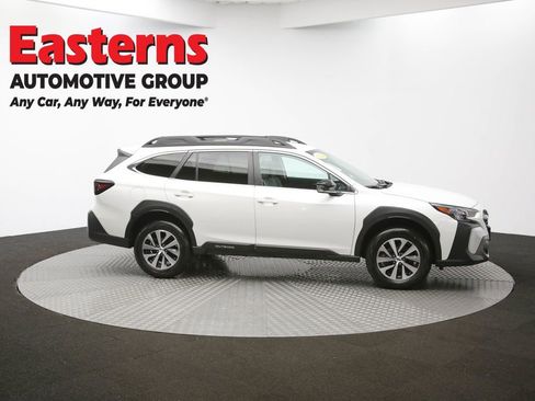 Used 2024 Subaru Outback Premium AWD/4WD image 40