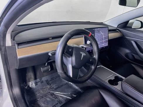 Used 2021 Tesla Model 3 Standard Range Plus RWD image 11