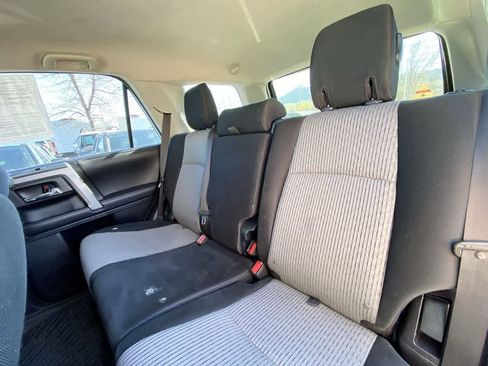 Used 2019 Toyota 4Runner SR5 AWD/4WD image 25