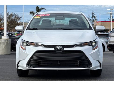 Used 2026 Toyota Corolla LE w/ LE Premium Package FWD image 9