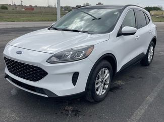 Used 2020 Ford Escape SE image 1
