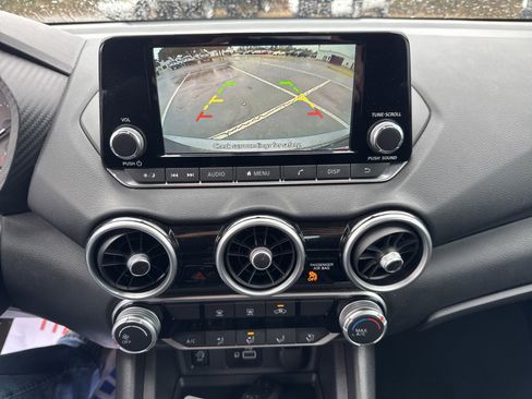 Used 2024 Nissan Sentra S image 19