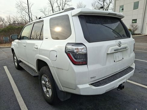 Certified 2023 Toyota 4Runner SR5 Premium image 3