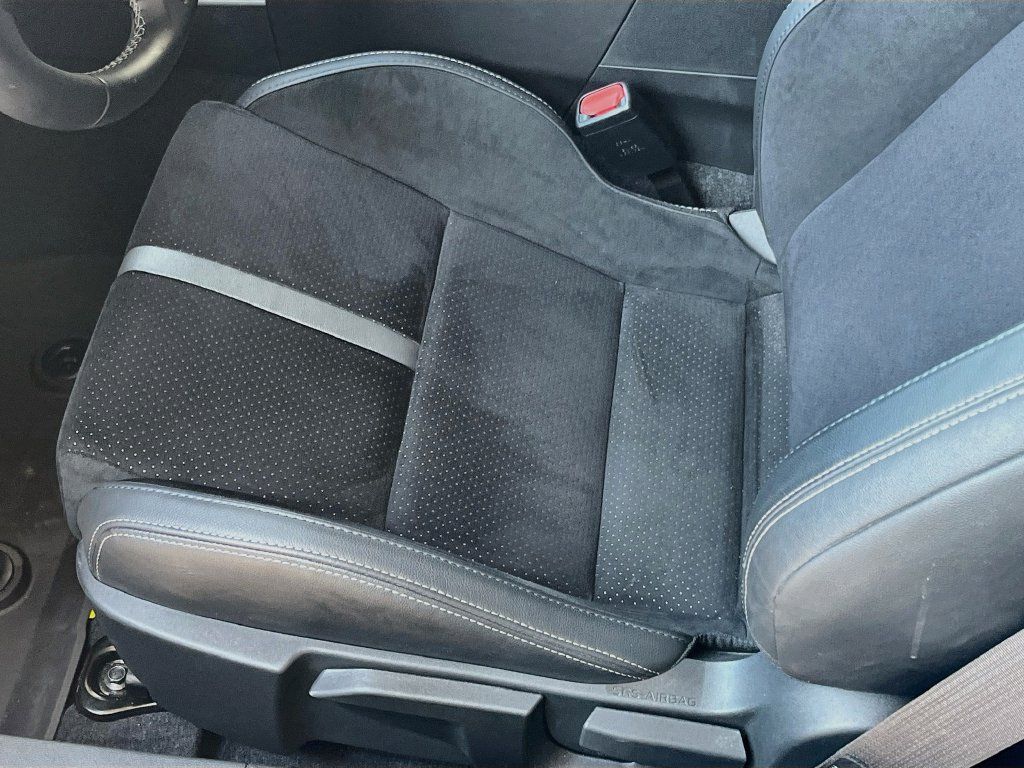 Used 2026 Toyota GR86 Premium w/ ALL Weather Mat Package (TMS) RWD image 18