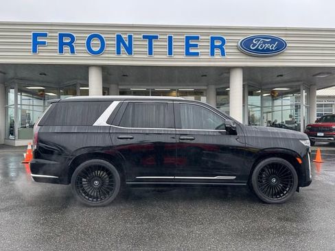 Used 2021 Cadillac Escalade Premium Luxury Platinum image 2