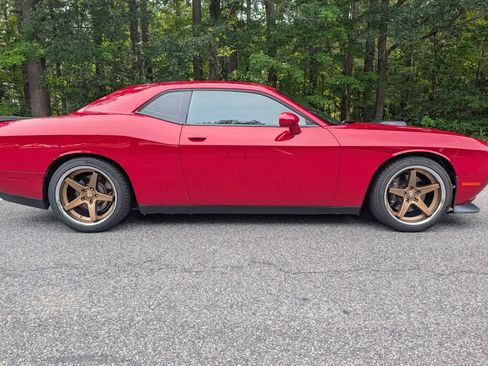Used 2016 Dodge Challenger R/T Scat Pack RWD image 6