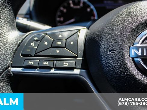 Used 2025 Nissan Altima 2.5 SV FWD image 21