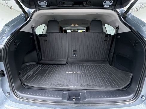 Certified 2020 Toyota Highlander XLE image 17