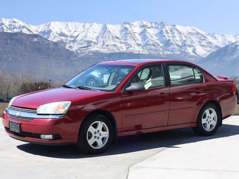 Used 2004 Chevrolet Malibu LT w/ Preferred Equipment Group FWD image 2