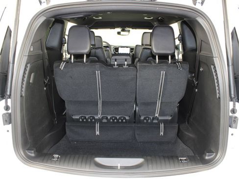 New 2027 Chrysler Pacifica Select FWD image 19