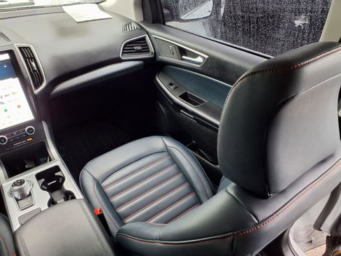 Certified 2022 Ford Edge SEL w/ Sport Appearance Package image 16