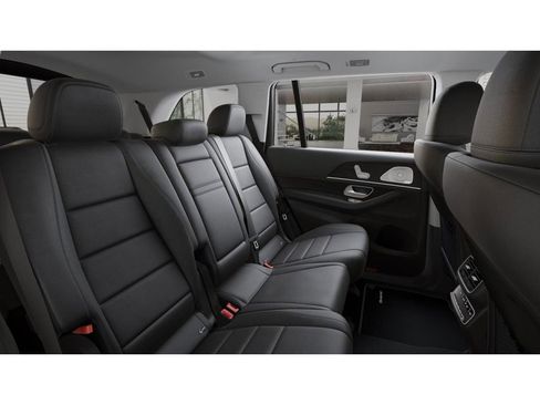New 2026 Mercedes-Benz GLS 450 4MATIC image 5