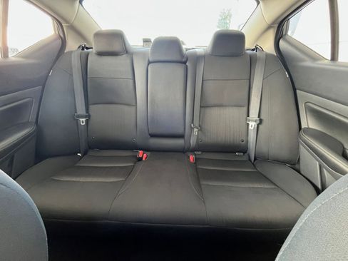 Used 2025 Nissan Altima 2.5 SV FWD image 38