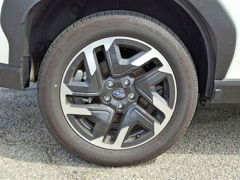 Certified 2025 Subaru Forester Limited AWD/4WD image 7