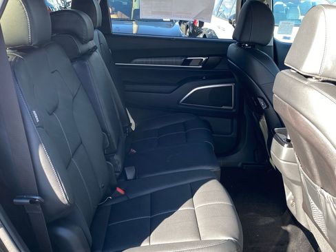 New 2025 Kia Telluride EX image 24