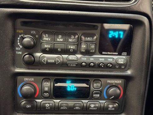 Used 2004 Chevrolet Corvette Z06 w/ Z06 Preferred Equipment Group RWD image 20
