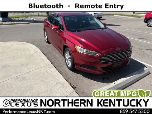 Used 2013 Ford Fusion SE FWD image 1