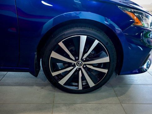 Used 2019 Nissan Altima 2.5 SR AWD/4WD image 11